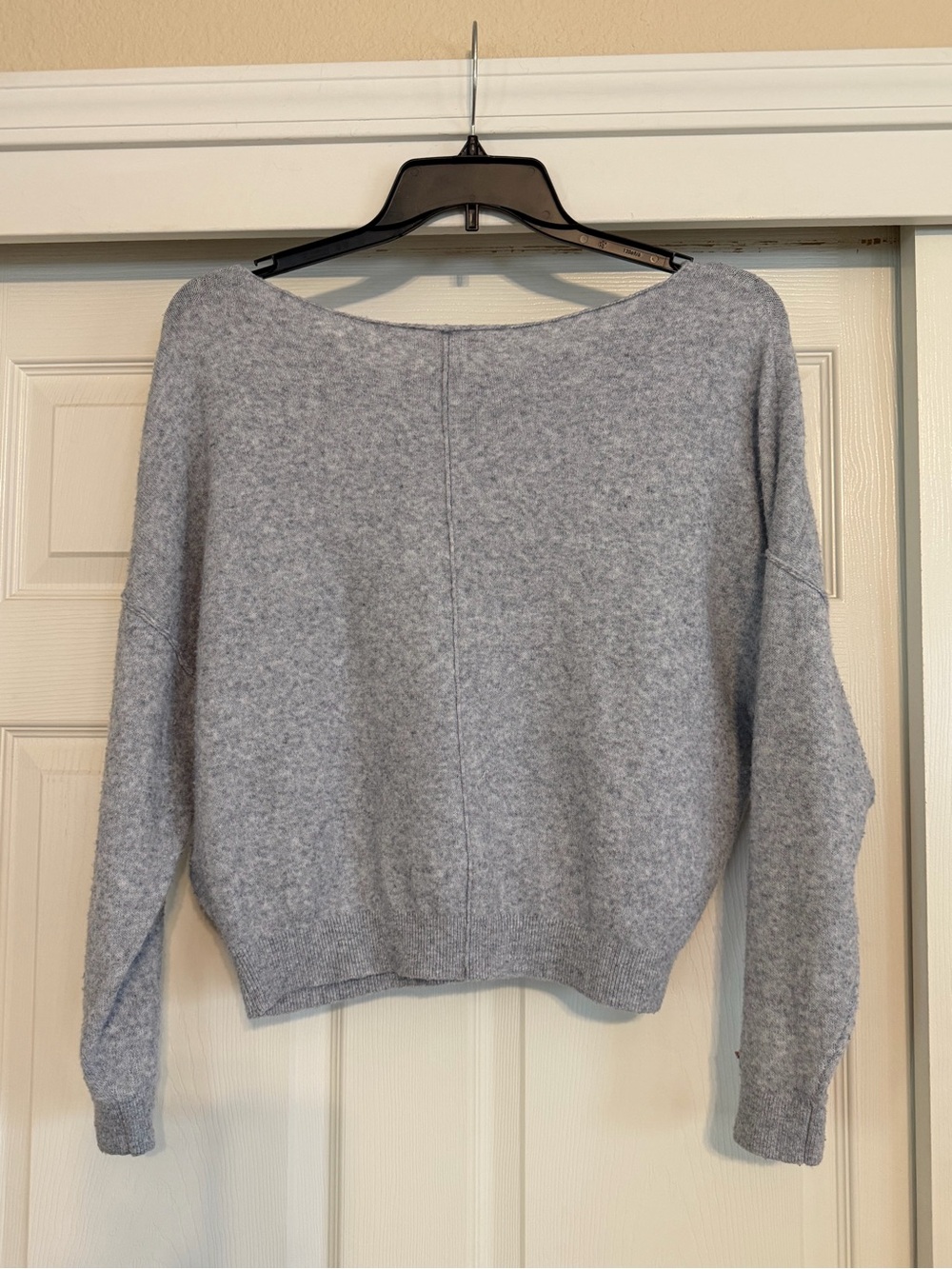 Victoria’s Secret Gray Relaxed Knit Sweater Top XS Wide Neck